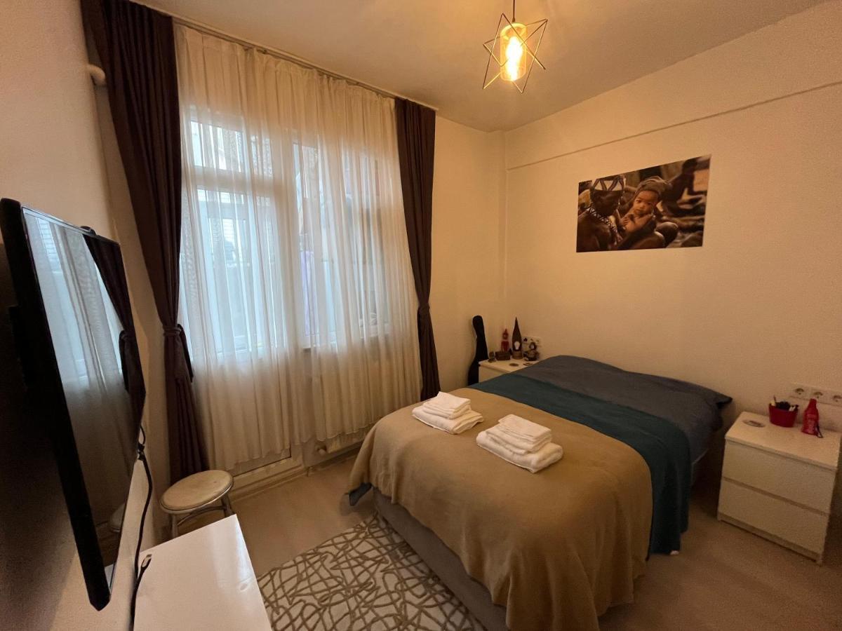 Centrally Located, 2+1 House In Taksim, Cihangir Apartment Истанбул Екстериор снимка