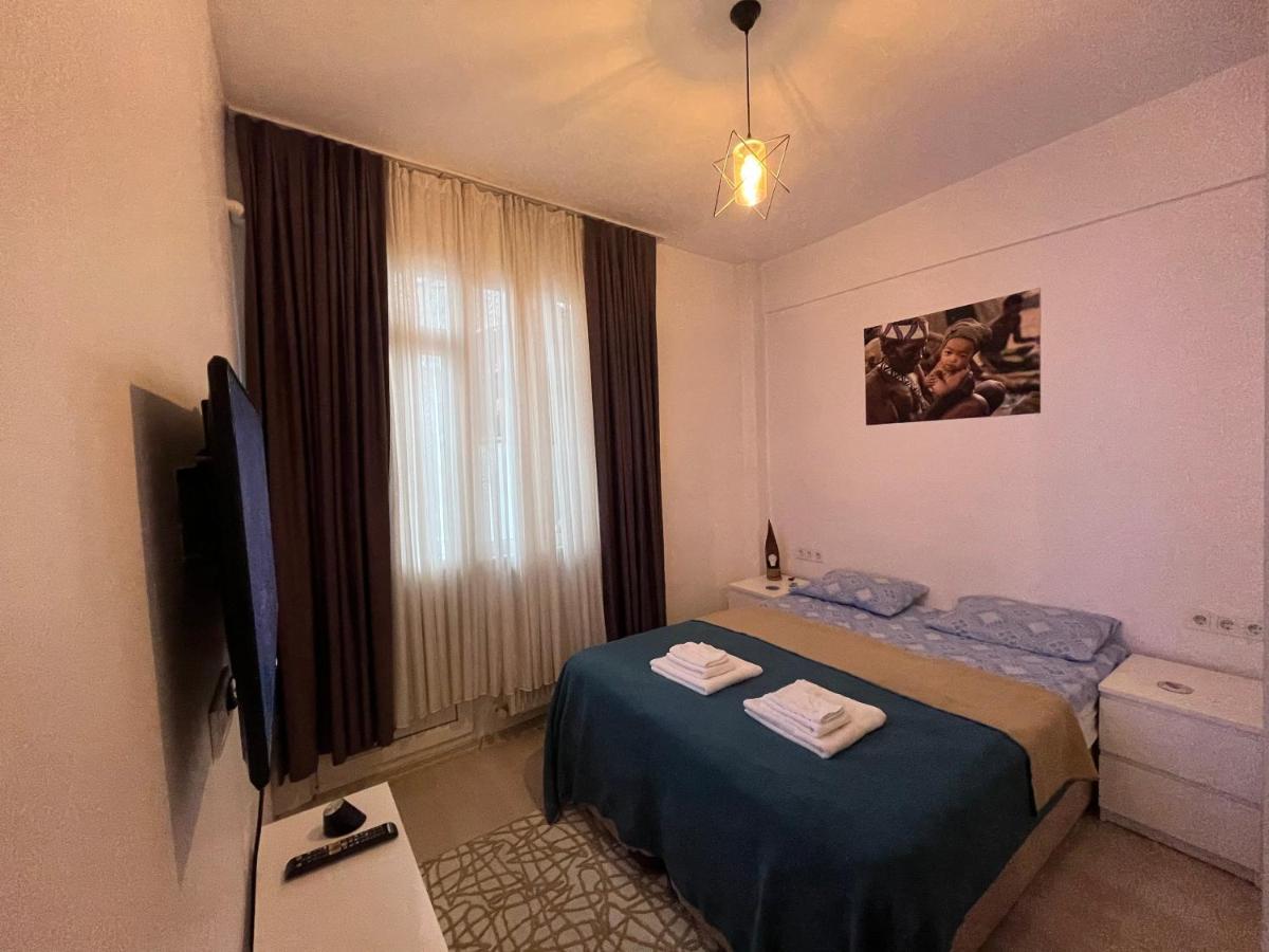 Centrally Located, 2+1 House In Taksim, Cihangir Apartment Истанбул Екстериор снимка