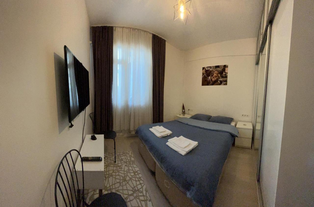 Centrally Located, 2+1 House In Taksim, Cihangir Apartment Истанбул Екстериор снимка