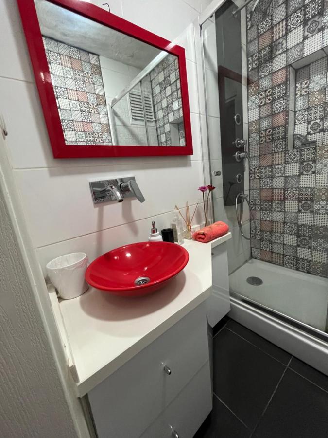 Centrally Located, 2+1 House In Taksim, Cihangir Apartment Истанбул Екстериор снимка